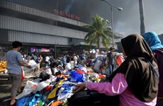 Indonesia: Fire rages traditional market in Jakarta