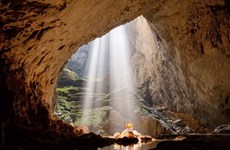 Quang Binh denies building cable to famous cave