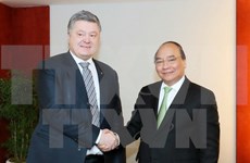 Vietnamese PM highlights impacts of Industry 4.0 in Davos