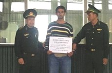 Hanoi police arrest, hunt for foreign thieves