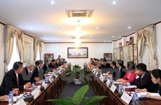 Vietnamese, Lao Presidential Offices cement relations