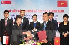 Vietnam, Singapore bolster youth cooperation
