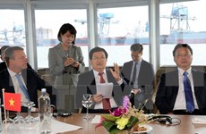 Vietnam studies seaport water management in Netherlands