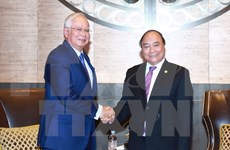 Prime Minister meets with Malaysian counterpart