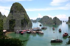 Dossiers of expanded Ha Long Bay compiled to apply for UNESCO title