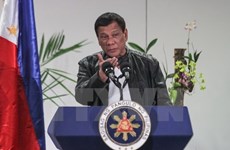Philippine President orders military to crush militants