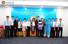 Vietnam Airlines’s subsidiaries receive international awards
