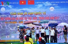 Int’l cycling race closes in Lao Cai 