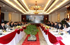 HCM City, central Lao provinces boost cooperation