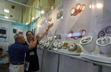 Over 100 Zhejiang firms display products at export fair in Hanoi