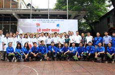 Young Hanoians engage in voluntary work in Vientiane