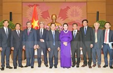 NA Chairwoman Nguyen Thi Kim Ngan receives Lao officials
