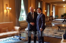 Vietnamese Party delegation visits Canada 