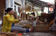 Ancestral craft villages struggle to survive