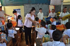 OVs in Cambodia build school for students in remote area