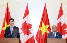 Vietnamese, Canadian PMs co-chair press conference 