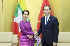 APEC 2017: President welcomes Myanmar State Counsellor
