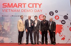 Teams pitch smart cities solutions for Vietnam