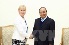 PM Phuc calls for Vietnam-Sweden cooperation expansion 