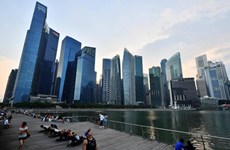 Singapore raises 2017 economic growth forecast