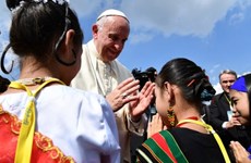 Pope Francis pays historic visit to Myanmar 