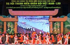 Vietnamese, Lao young officers hold exchange