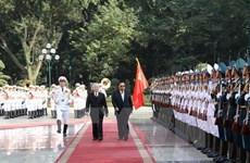 Grand welcome ceremony for Lao leader in Hanoi