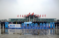 94 millionth air passenger welcomed in Hanoi 