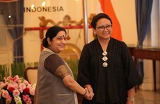 Indian Foreign Minister active in Indonesia