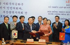 HCM City, Busan establish cooperative ties
