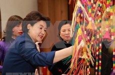 Vietnam, RoK’s first ladies visit ethnology museum