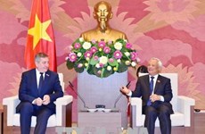 Parliamentary groups asked to foster Vietnam-Romania ties
