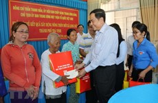 VFF leader extends New Year greetings to Khmer community in Tra Vinh