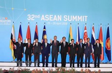32nd ASEAN Summit opens in Singapore 