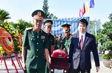 Thua Thien-Hue reburies remains of 11 voluntary soldiers found in Laos