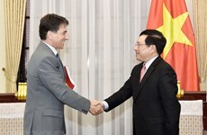 Deputy PM Pham Binh Minh receives Greek ambassador