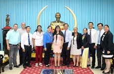 Cuban youth union delegation visits Ben Tre 