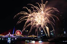 Fireworks express desire for love, friendship on Da Nang’s night sky