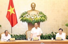 PM Nguyen Xuan Phuc asks for greater focus on building institutions