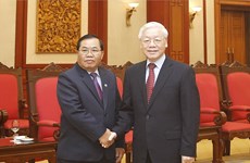 Party leader receives visiting vice chairman of Lao NA