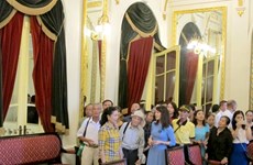 Tours to Hanoi’s Opera House put on hold for repairs