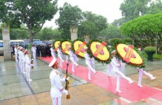 Leaders pay tribute to heroic martyrs