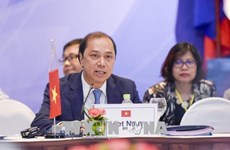 Vietnam commits to practically promote EAS cooperation 