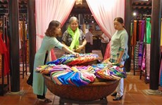 Vietnam, Japan honour traditional silk, brocade weaving