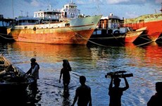 Thailand to destroy 861 illegal fishing vessels