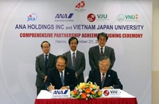 Vietnam-Japan University signs cooperation deal with Japanese group
