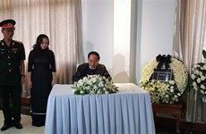 Tribute-paying services for President held across Asia 