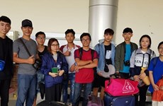 Indonesia’s quakes: Vietnamese students return home