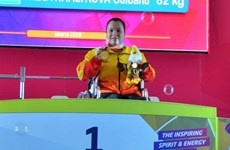 Female weightlifter wins gold medal at Asian Para Games 2018