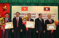Leaders of Dong Nai honoured with Lao Order of Independence